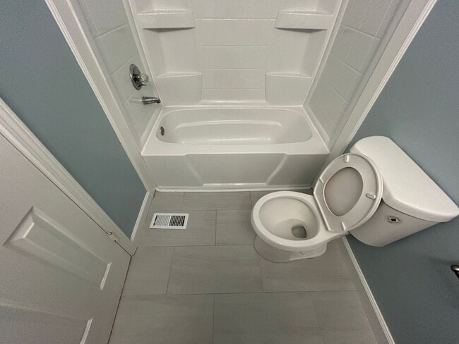 Building Photo - Welcome to this charming ranch-style home in the heart of Churchland "ASK ABOUT OUR ZERO DEPOSIT"