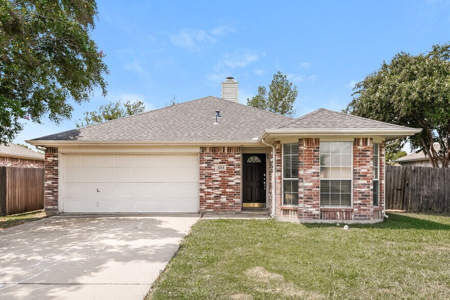 Primary Photo - 1213 Misty Meadow Dr