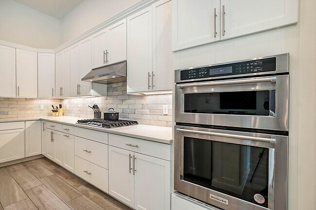 Building Photo - 11624 SALLY ANN Dr