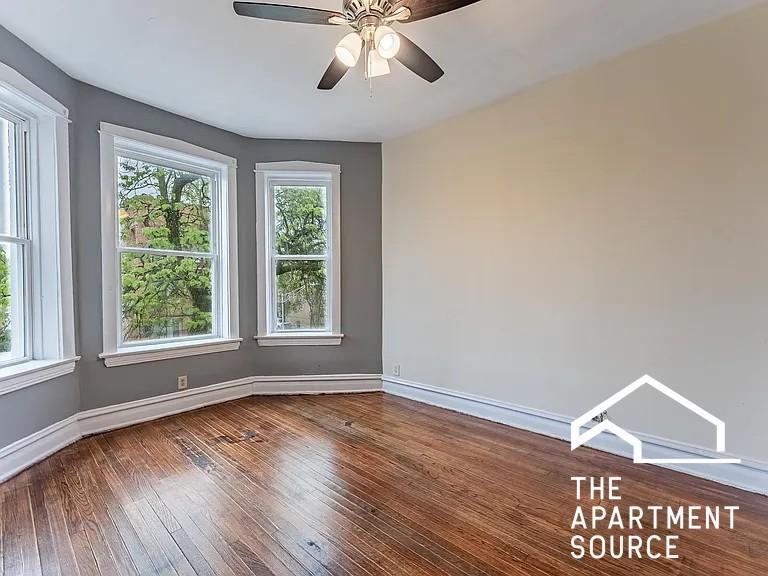 Building Photo - 1426 S Avers Ave