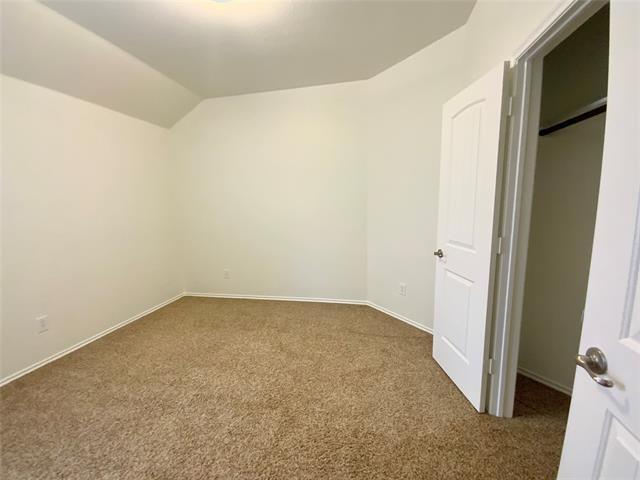 Building Photo - 829 Golden Bear Ln