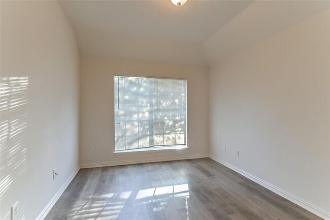 Building Photo - 3313 Pebble Beach Ln
