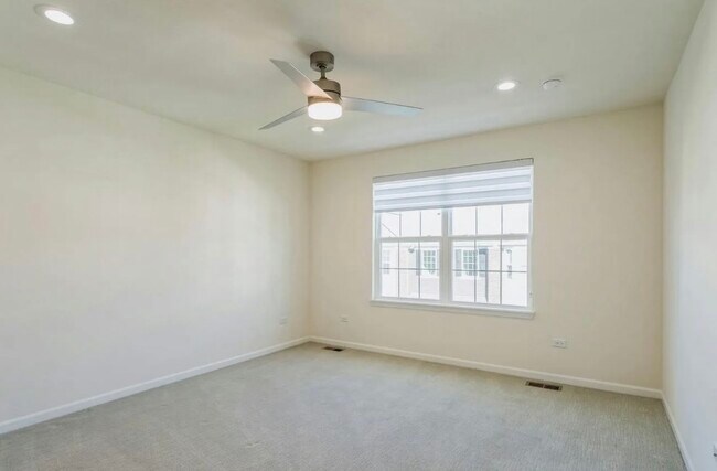 Building Photo - 4443 Monroe Ct