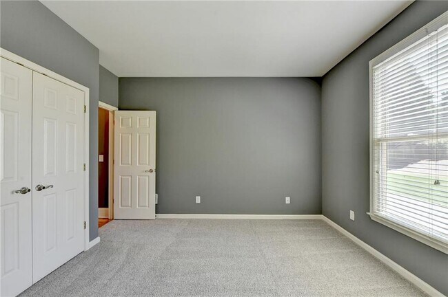 Building Photo - 1515 Boomer Cir