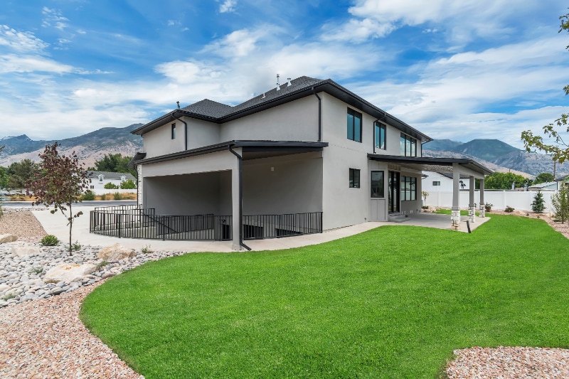 Building Photo - 909 W 1180 N