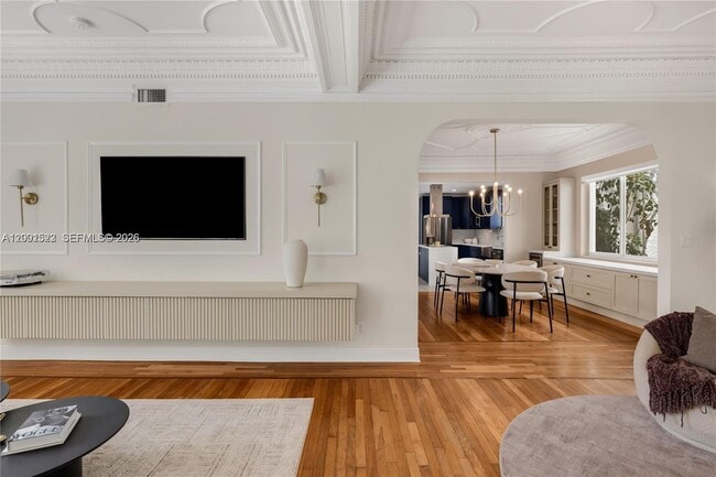 Building Photo - 320 NE 88th St