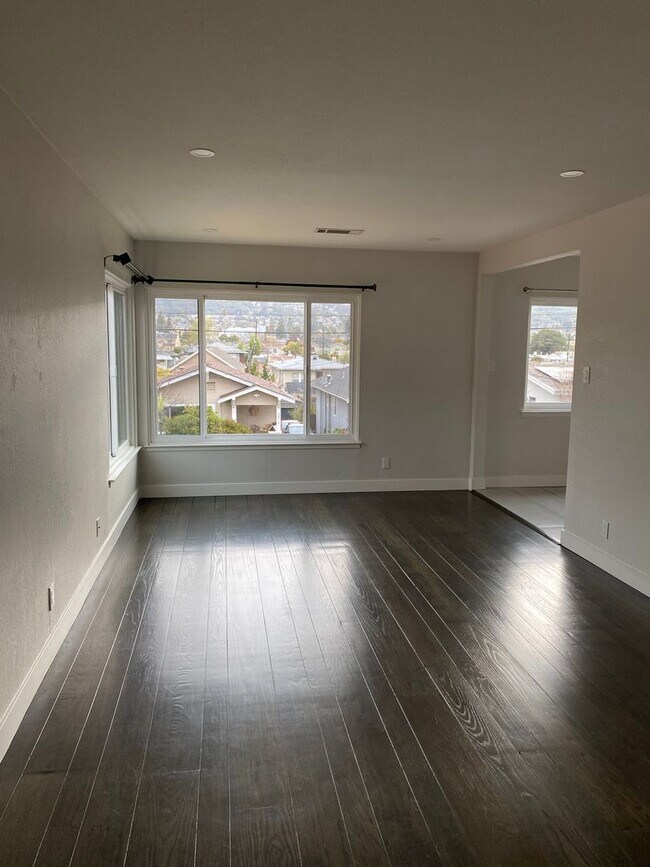 Building Photo - 3907-3909 Nevil