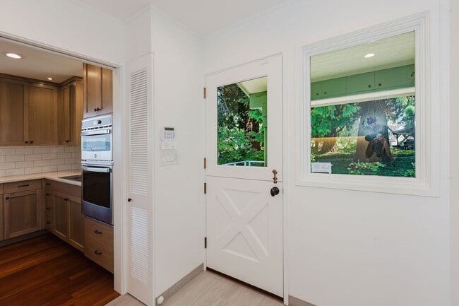 Building Photo - Low Bank Waterfront New Remodel on Huge Lot