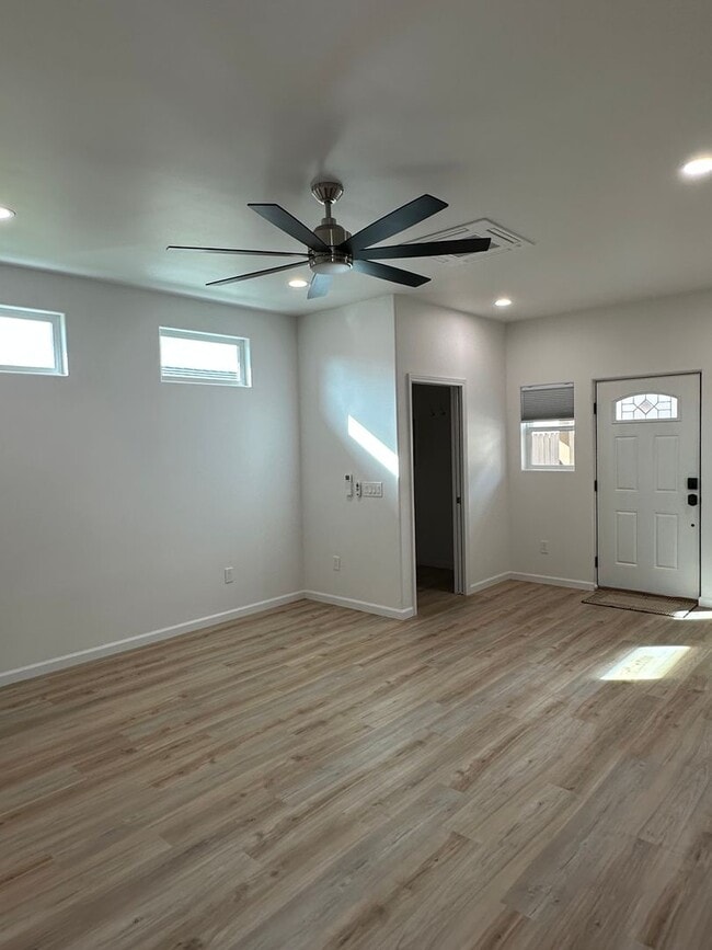 Building Photo - Beautiful ADU in great neighborhood