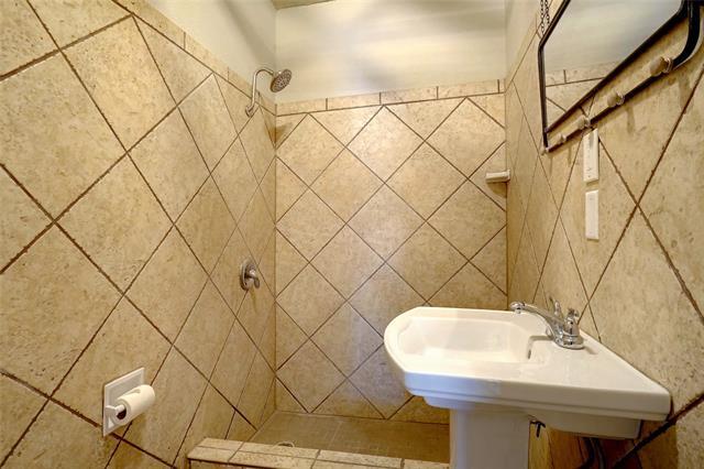 Building Photo - 1511 Clover Ln