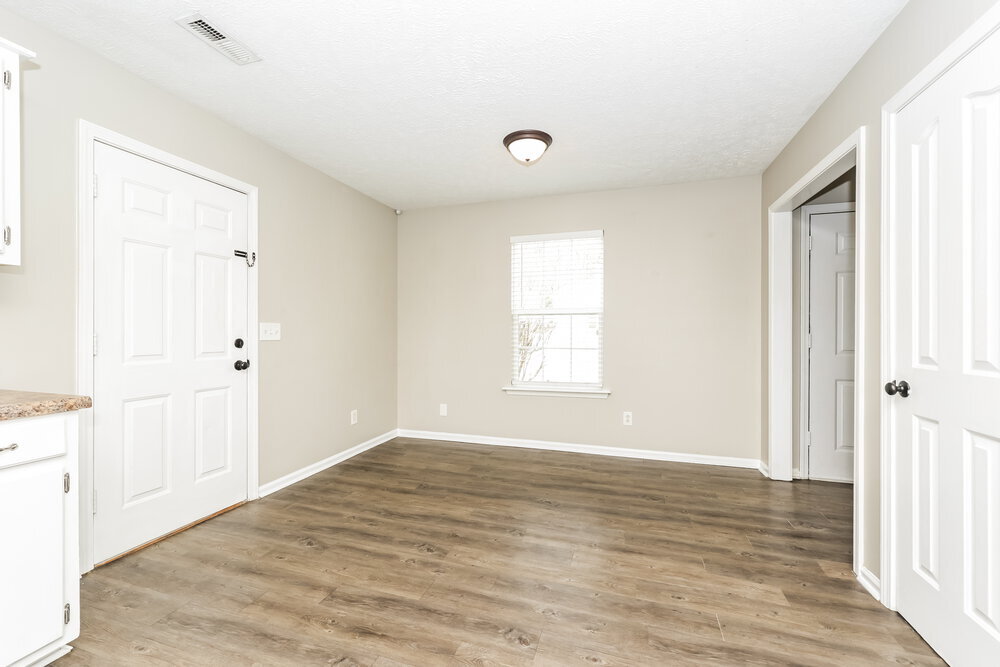 Building Photo - 1435 Tuffnell Dr