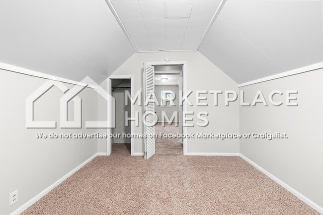 Building Photo - 746 Jefferson Rd