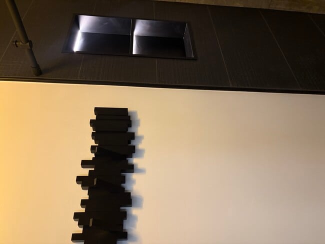 Building Photo - 1 E Scott St