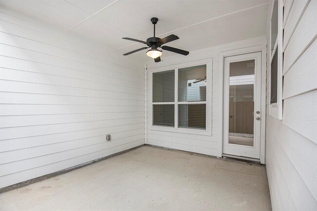Building Photo - 224 Sunset Ln
