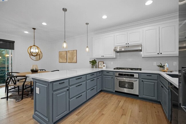 Building Photo - 4 Hardy Ct