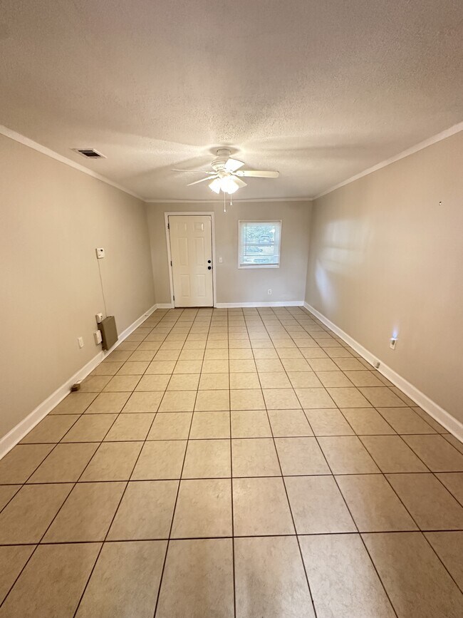 Building Photo - 5330 Athena Dr