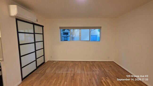 Building Photo - 109 Breeze Ave