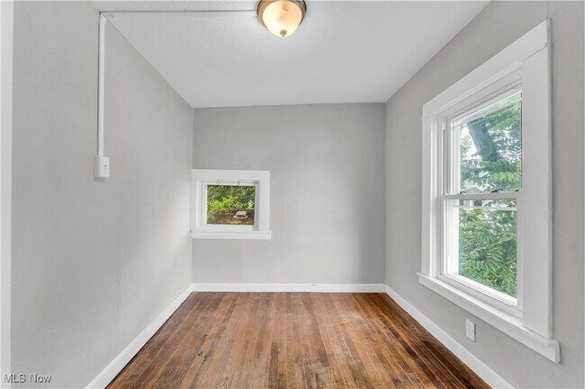Building Photo - 4307 Gifford Ave