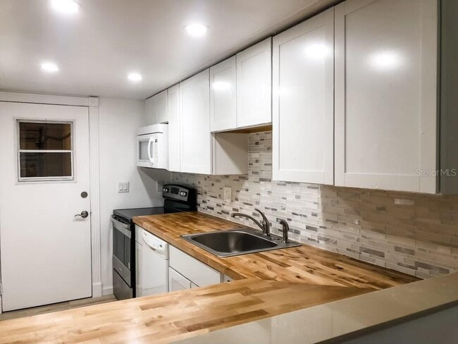 Building Photo - 2913 Lichen Ln