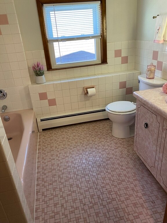 Building Photo - 230 W Fifth St