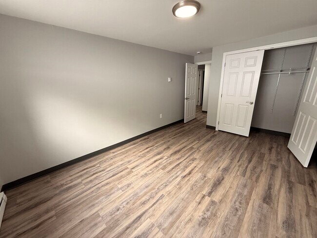 Building Photo - 95 Powers St