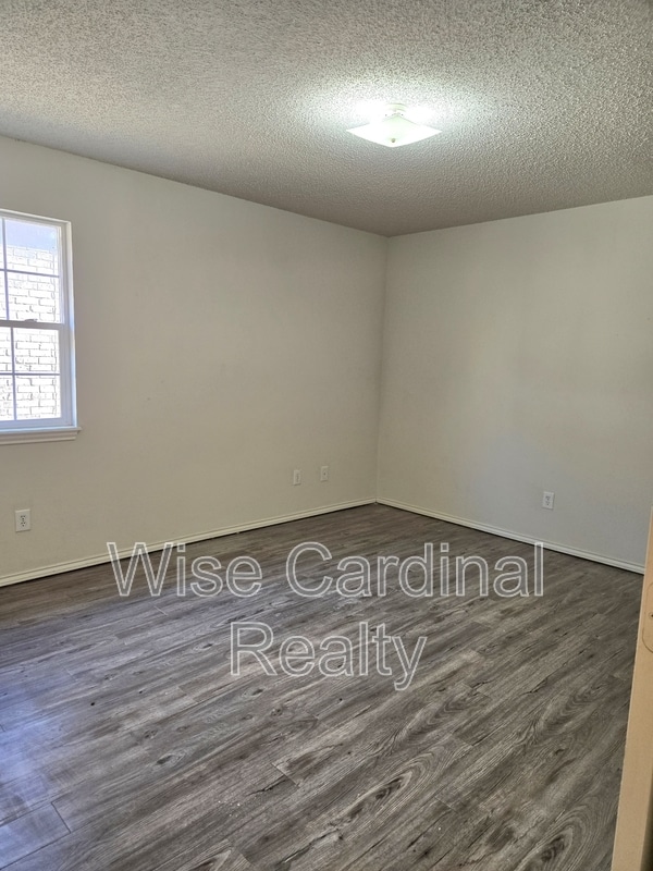 Building Photo - 5120 Aberdeen Ave