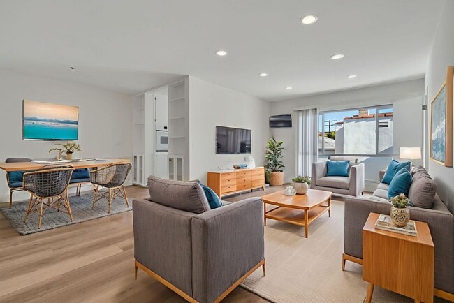 Building Photo - Gale Drive Luxury Investments Group LLC