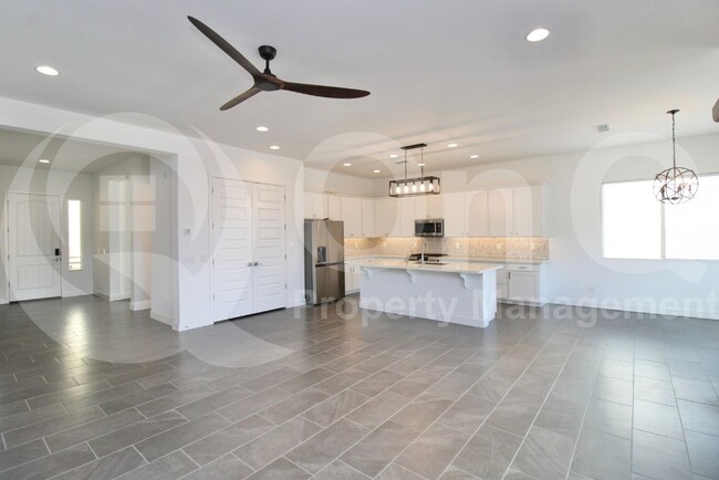 Building Photo - 3859 East Fiesta Flower Lane