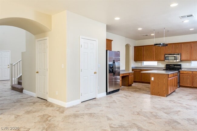 Building Photo - 5242 Spring Canyon St