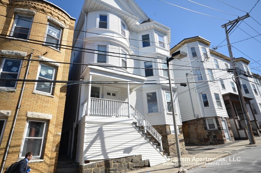 Building Photo - 10 Parker Hill Ave