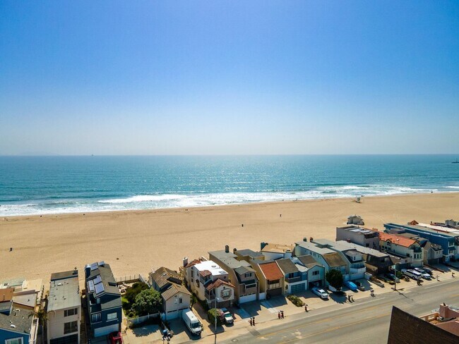 Building Photo - 5 Bedroom + 4 Bathroom Home  | Ocean Opulence | Furnished Monthly Rental