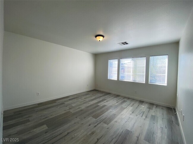 Building Photo - 6736 Twisted Wood Dr