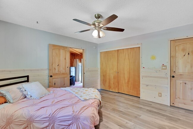 Building Photo - Modern Country Retreat on Half Acre in Gridley 3+ Bedrooms