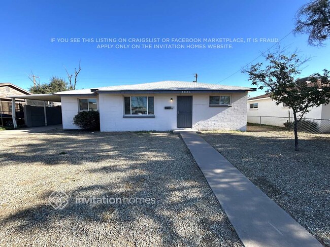 Building Photo - 3026 W Lawrence Ln