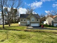 Building Photo - Beautiful Home behind ETSU and 5 minute drive to VAMC