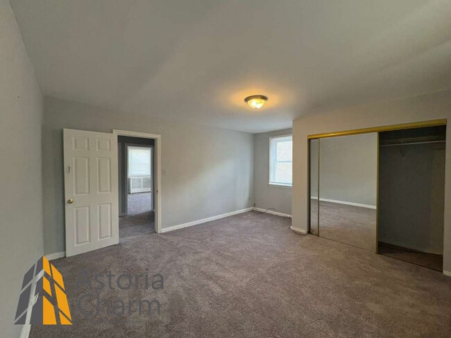 Building Photo - Conveniently Located 4 Bedroom with Privat...