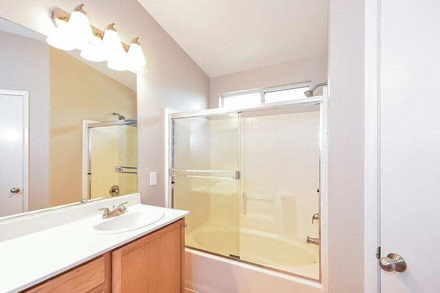 Building Photo - 9716 N Fast Elk St