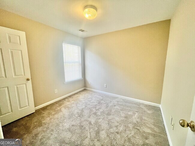 Building Photo - 4713 Autumn Rose Trail