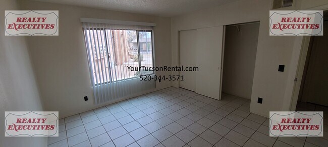 Building Photo - The Village in Midvale Park - Downstairs 1...