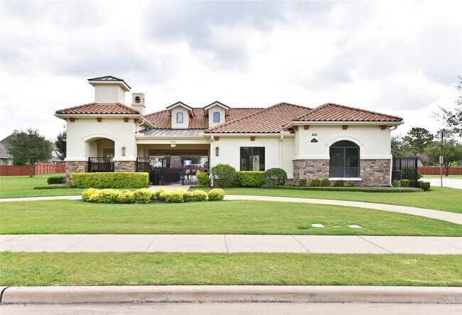 Building Photo - 13117 Stoneleigh Terrace Dr