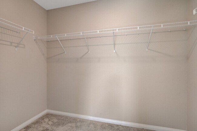 Building Photo - Gorgeous 4 Bedroom, 2 Story Home in SW/Mou...