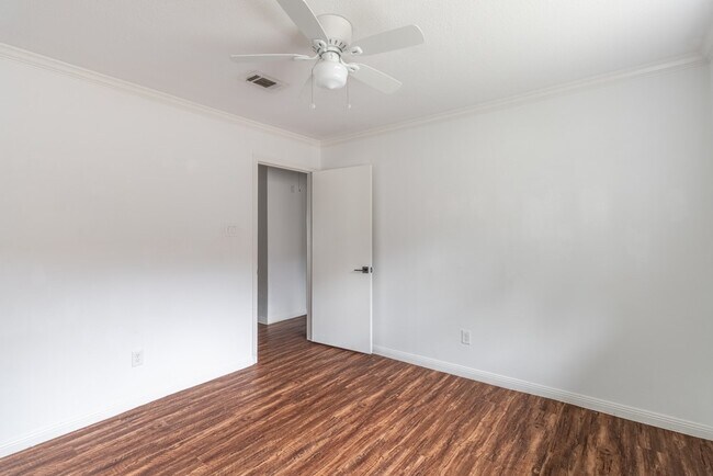 Building Photo - 17810 Cassina Dr