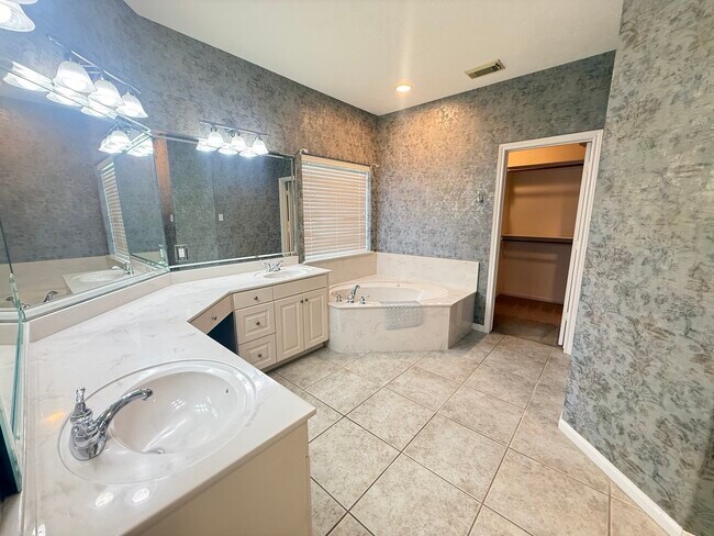 Building Photo - 12780 Capricornus