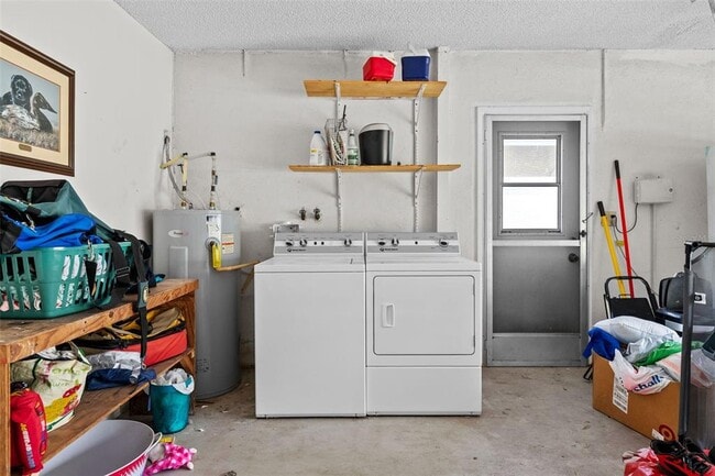 Building Photo - 7164 62nd Ave N