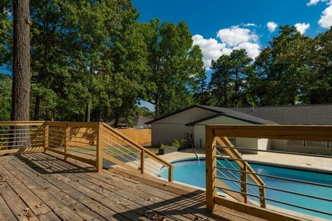 Building Photo - 3154 N Druid Hills Rd