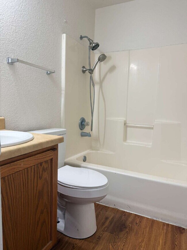 Building Photo - 603 Cypresscliff-