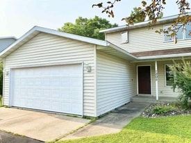 Building Photo - 152305 Fiddlehead Ln
