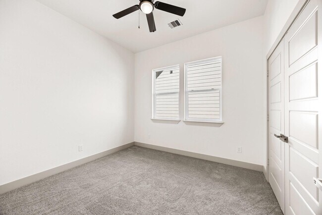 Building Photo - 11137 Rd 5503