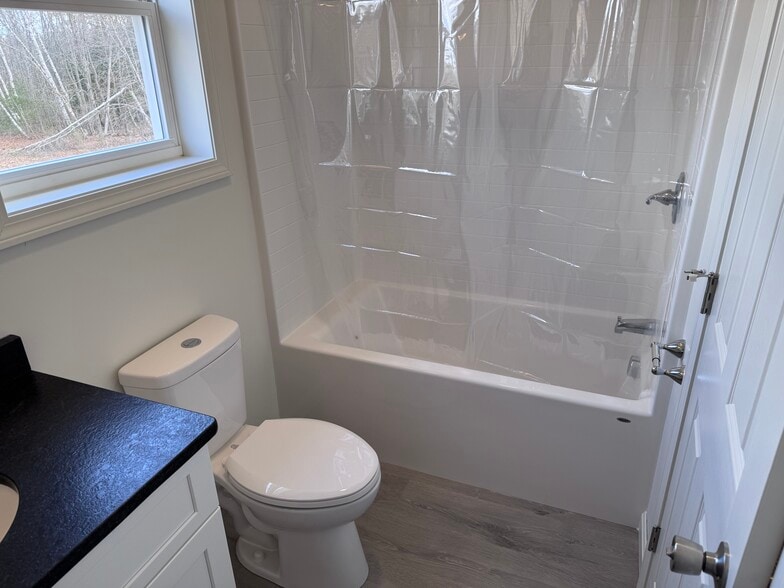 Building Photo - 47 Hogfat Hill Rd