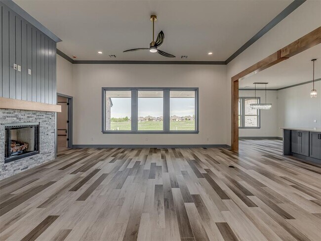 Building Photo - 9332 SW 33rd Pl